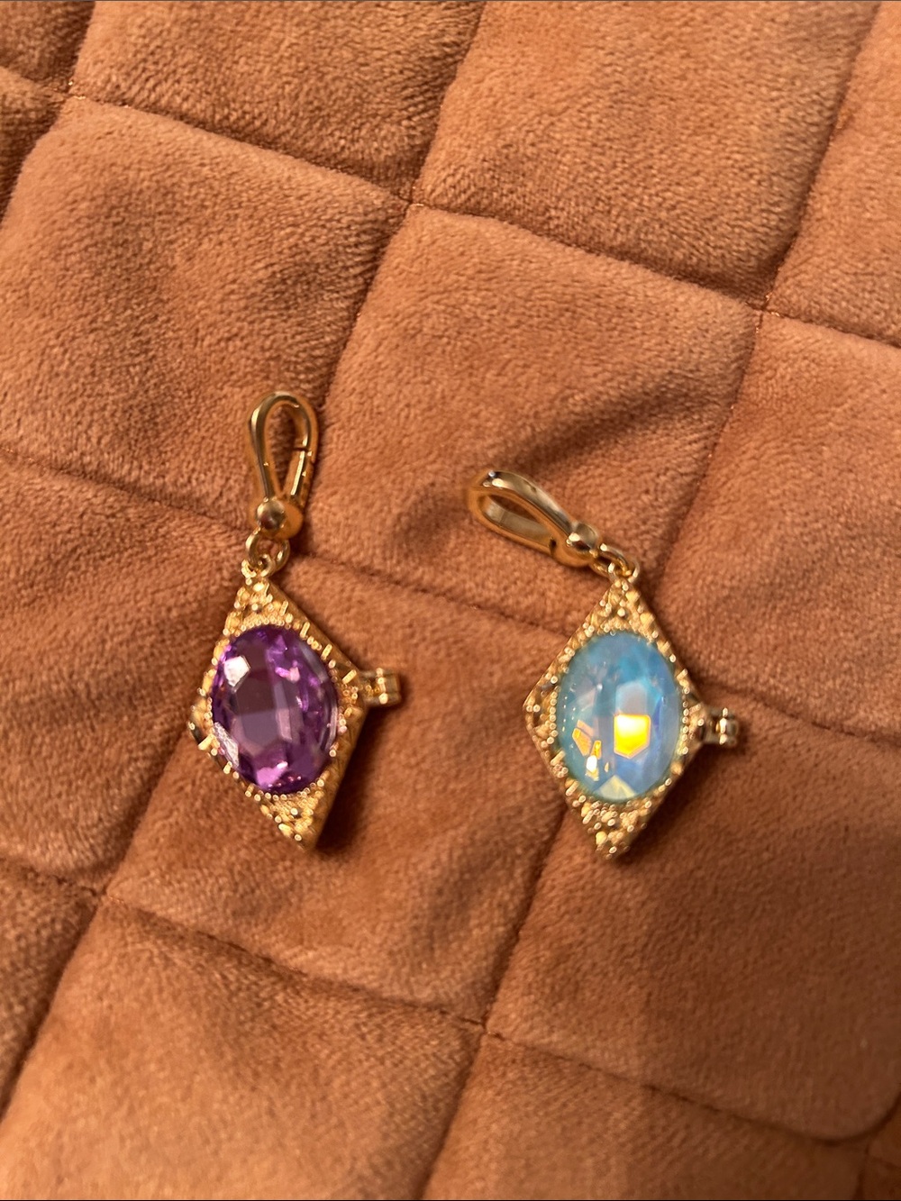Feed me gems Judas charm bundle